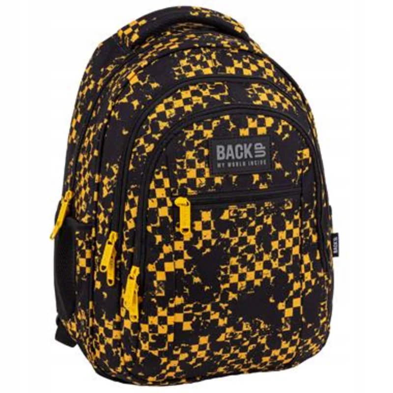 Model Backpack 4 s mládežou s 98 kockymi