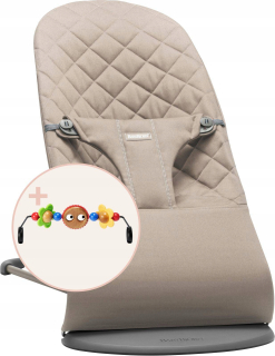 Babybjorn Deckchair je piesočnatá šedá + hračka