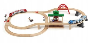 Brio World Railway Set so stanicou