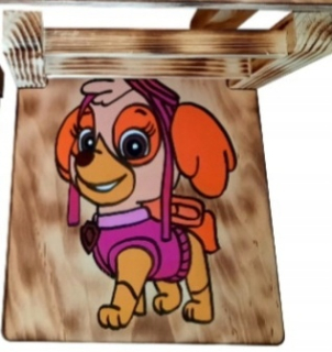 Drevené stoličky pre deti rôzne vzory