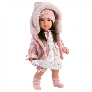Veľká bábika v darčekovom darčekovom darčekovom darčeku