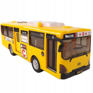 Veľký autobus otvorený dvere znie svetlo 8915