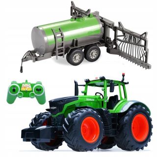 Veľký diaľkový traktor traktor s tankerom
