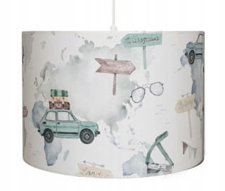 Lampa visiaci s batoľatou cez svet automobilu Fiat 126p