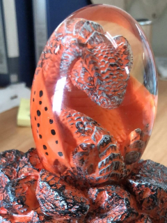 Láva Dinosaurus vaječný kryštálový sochársky suvenír