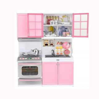 Mini Children Kitchen predstiera, že varí na varenie pre