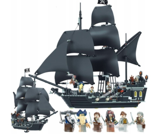 Piráti pirátska loď z Karibskej čiernej perly