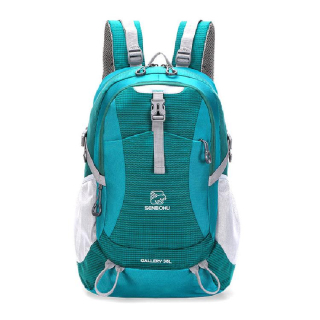 Ľahký vodeodolný cestovný outdoorový batoh