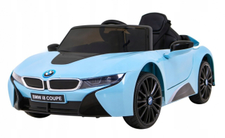 BMW i8 zdvih modré vozidlo