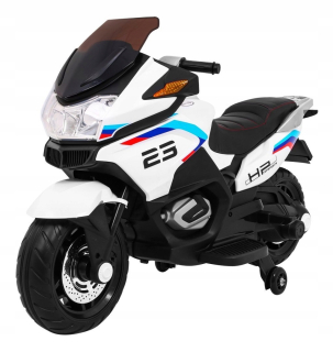 Motorové športové turistické vozidlo biele