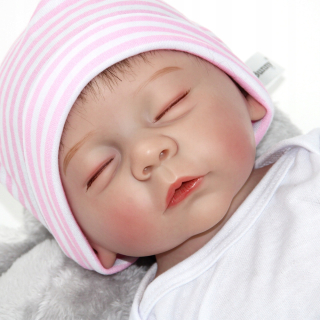 Reborn Boy Boy Doll v bielom oblečení