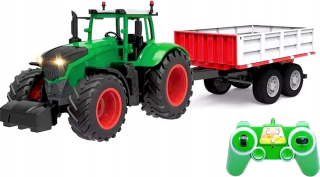 Traktor s prívesom riadeným poľnohospodárskym traktorom RC