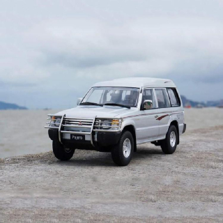TIT X SUNYORK 1:18 MITSUBISHI PAJERO PAJERO STOP F
